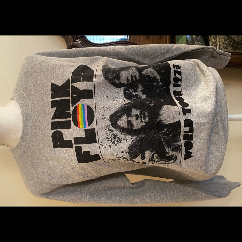 NWT PINK FLOYD World Tour Sweatshirt S Junk Food